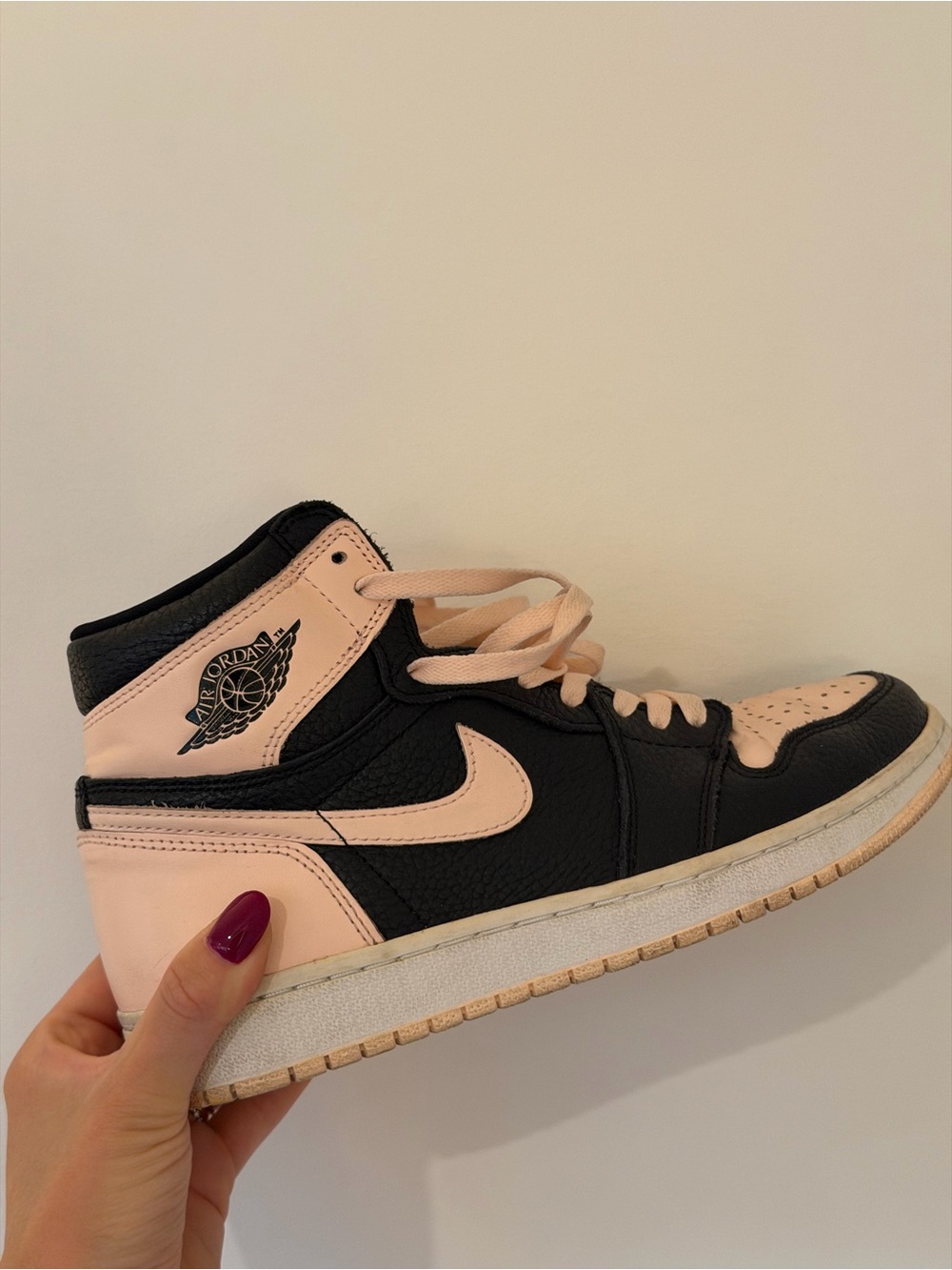 Jordan 1 Mid Women’s Sneakers - Black & Pale Pink